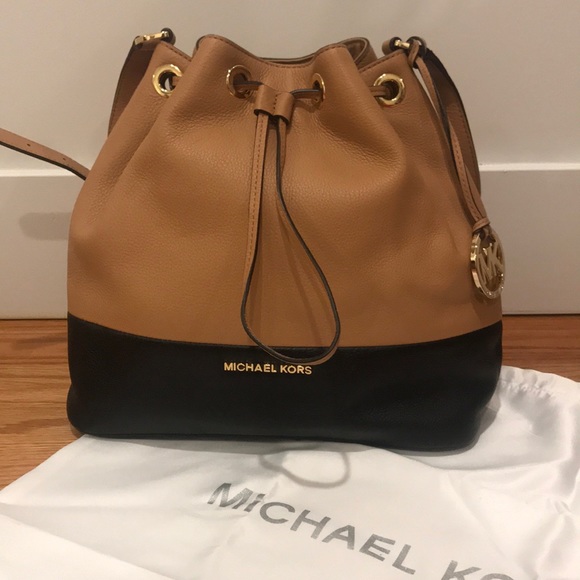 michael kors jules drawstring bag